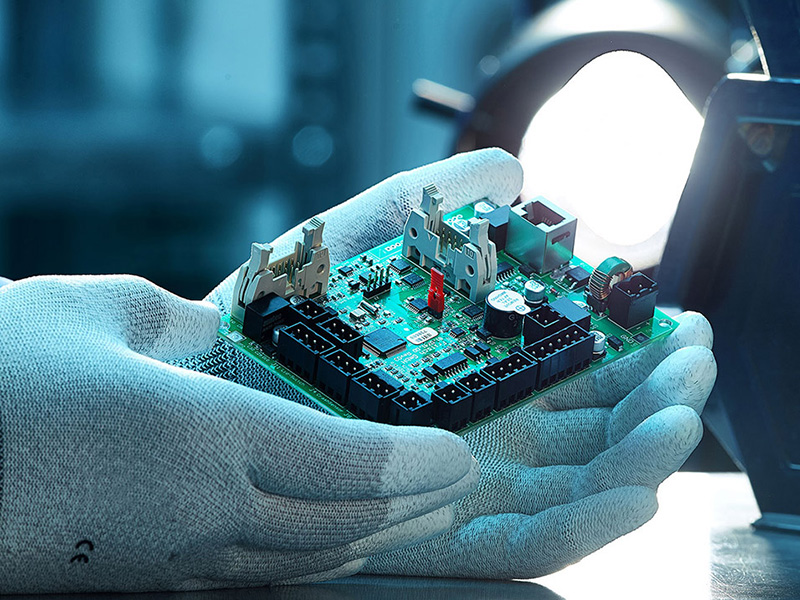 探討PCBA工廠的定制化技術支持服務